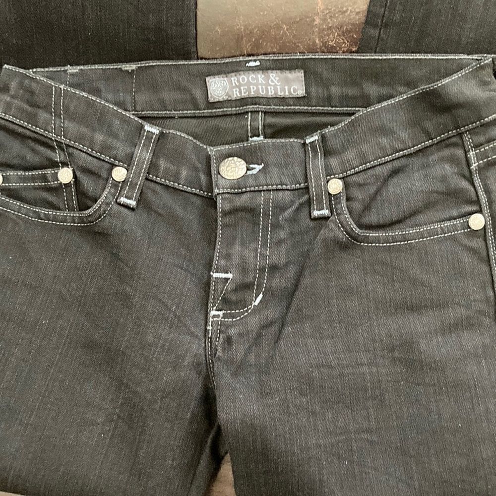 Rock & Republic Low Rise Denim - Picture 3 of 10